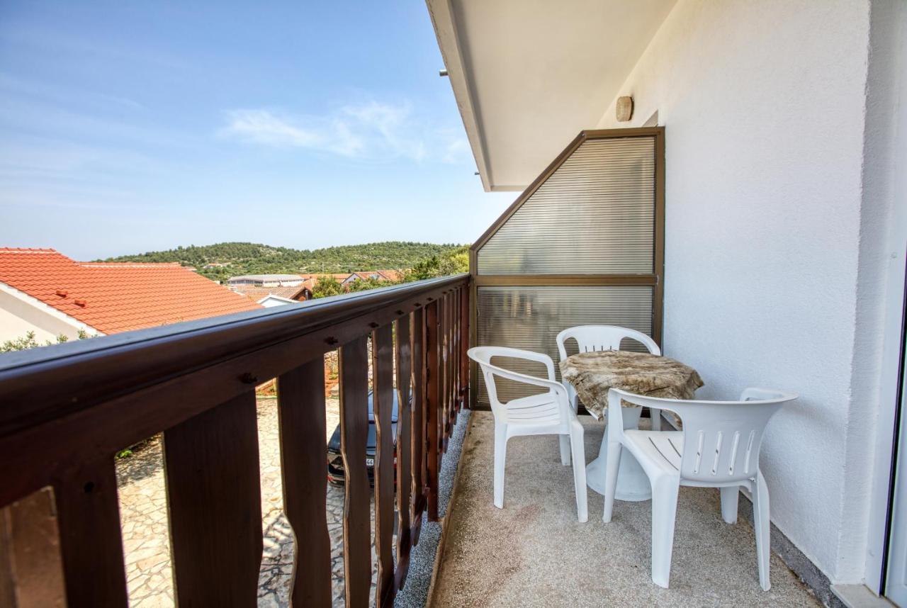 Apartments And Rooms By The Sea Tisno, Murter - 5128 Exterior foto